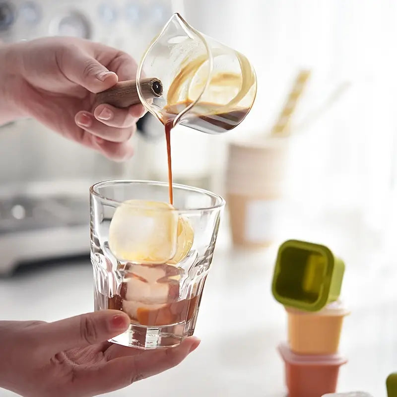 Ice Cube Tray with Lid