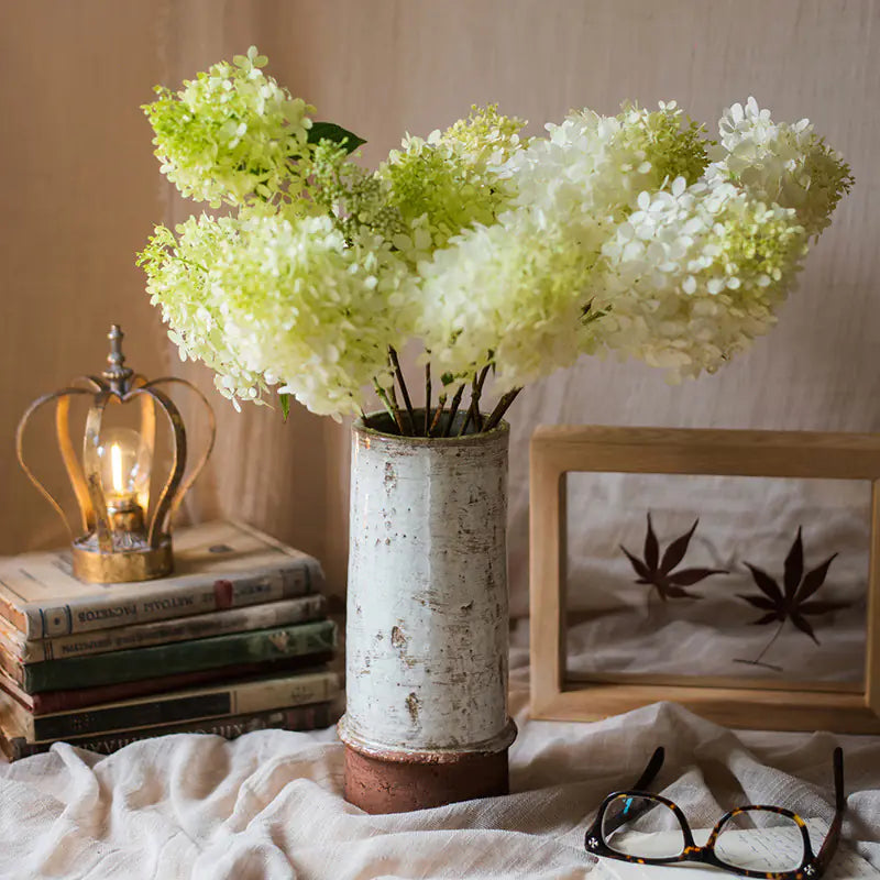 Retro Geometric Ceramic Vase for Decorative Arrangements