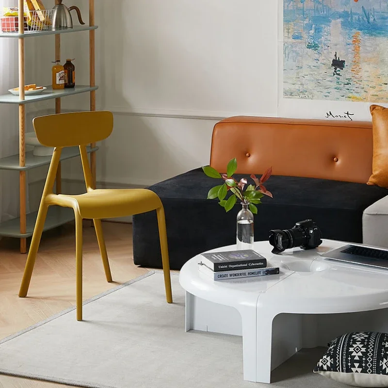 Nordic-Circular-Coffee-Table-Creative-Small-Modern-Design-Elegant-Plastic-Coffee-Table-Living-Room-Bedroom-Mesas-4.webp